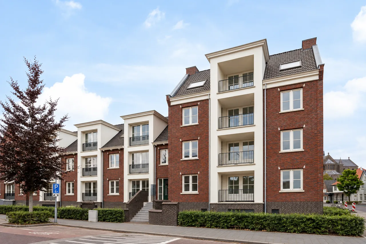 Appartement te huur: Secr. van Rooijstraat 42, Vught