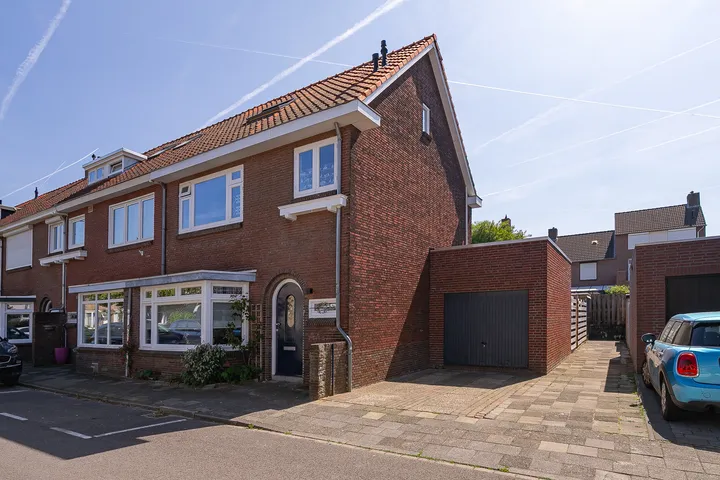 Hoekwoning te koop: Secretaris Wijnandsstraat 29, Scharn Maastricht