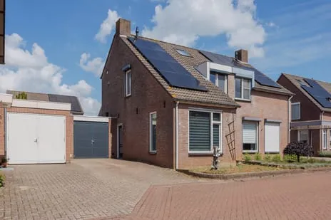 Tussenwoning te koop: Sef van Megenlaan 25, Broekhuizen Broekhuizen (Li)