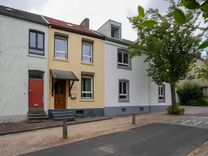 Tussenwoning te koop: Seffenterstraat 49, Vaals