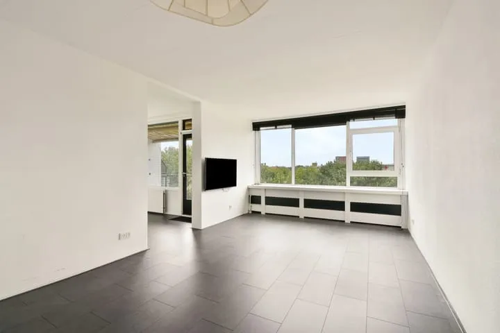 Apartment for sale: Sem Dresdenplein 145, Mozartbuurt Schiedam