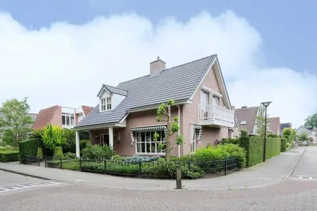 Vrijstaande woning te koop: Seminarielaan 7, Hoeven Hoeven