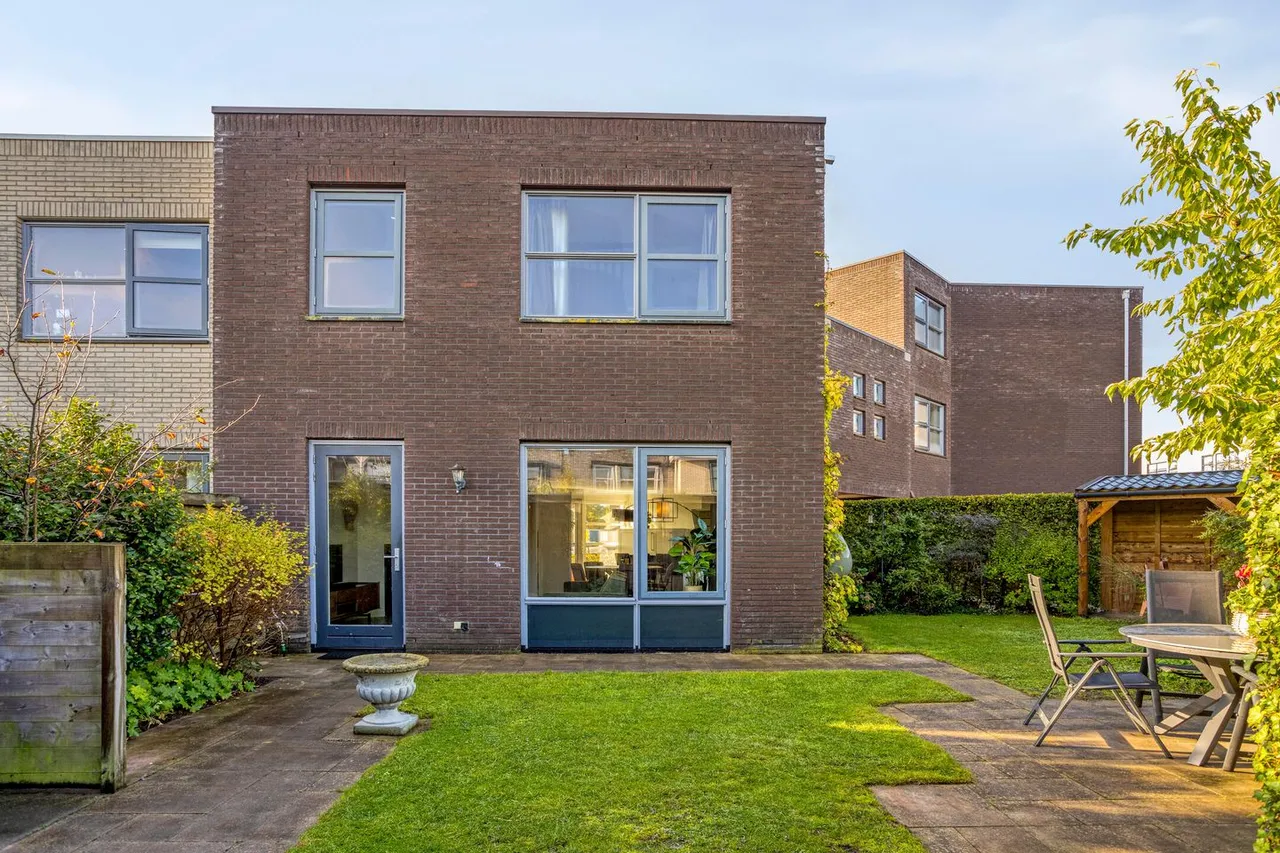 Tussenwoning te koop: Seramstraat 15, Zwolle