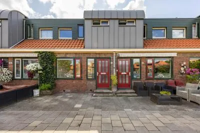 Tussenwoning te koop: Seringenhof 28, Groningen