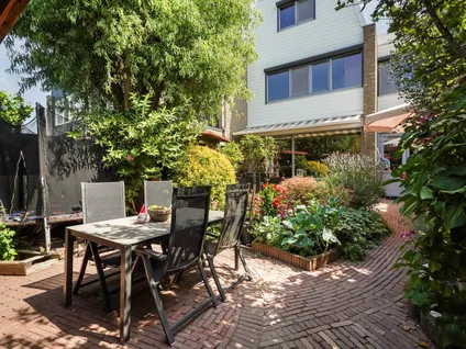 Terraced house for sale: Seringenhove 28, Kwintsheul Centrumgebied Kwintsheul