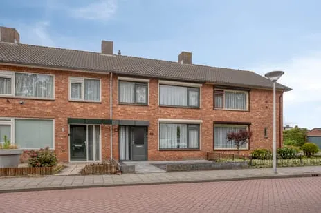 Tussenwoning te koop: Seringenlaan 44, Steenbergen-Zuid Steenbergen (Nb)