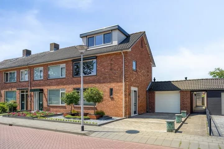 Hoekwoning te koop: Seringenlaan 50, Steenbergen-Zuid Steenbergen (Nb)