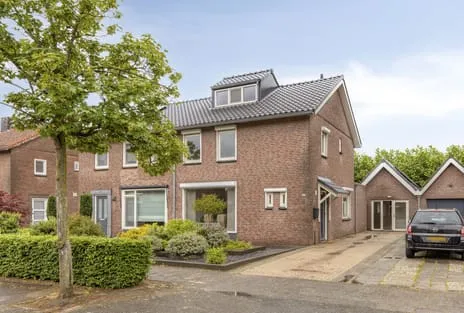 Twee-onder-één-kap te koop: Servaasstraat 37, Lieshout