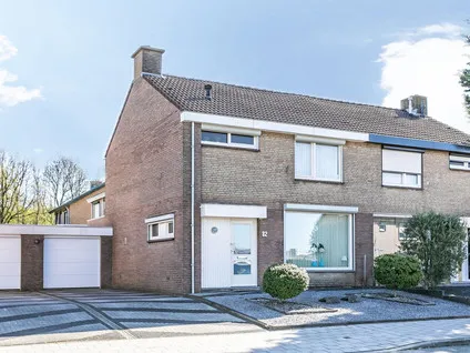 Tussenwoning te koop: Servatiusstraat 82, Op de Vos Brunssum