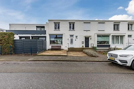 Tussenwoning te koop: Severenplein 18, Amby Maastricht