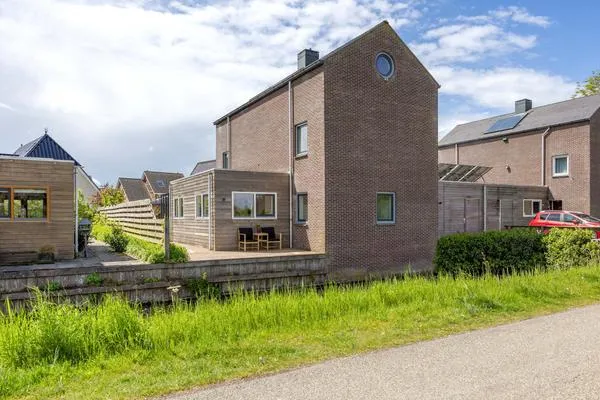 Twee-onder-één-kap te koop: Sexbierumerweg 45, Franeker Witzens Franeker