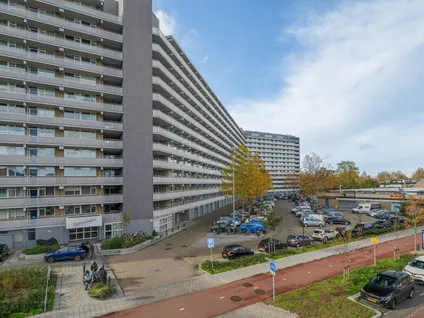 Appartement te koop: Sibeliusplein 184, Van Beethovenbuurt Schiedam