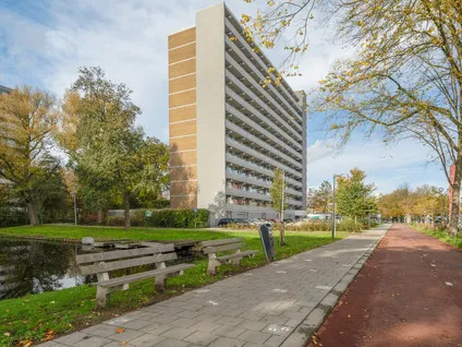 Apartment for sale: Sibeliusplein 257, Van Beethovenbuurt Schiedam