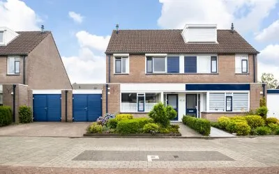 Tussenwoning te koop: Sibeliusstraat 13, Componistenbuurt Veenendaal
