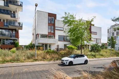 Twee-onder-één-kap te koop: Siciliëboulevard 214, Nesselande Rotterdam