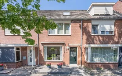 Tussenwoning te koop: Siegenlaan 71, De Hoek Rijnsburg