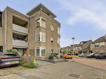 Appartement te koop: Sientje Mesdag-van Houtenstraat 81, Maaswijk-Noordoost Spijkenisse