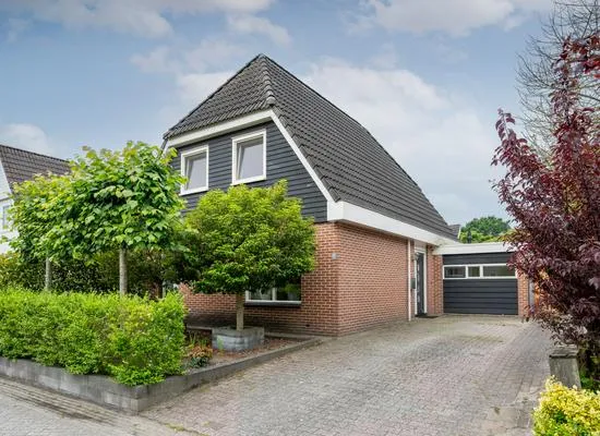 Vrijstaande woning te koop: Sierduif 24, Rietlanden Emmen