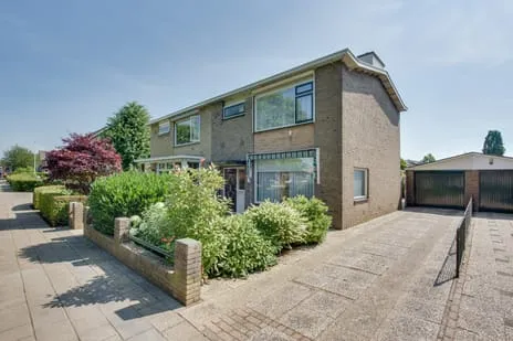 Semi-detached for sale: Sigmondstraat 19, Burchtpolder Werkendam