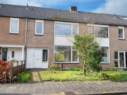 Tussenwoning te koop: Sikkelstraat 14, Nieuw-Vennep