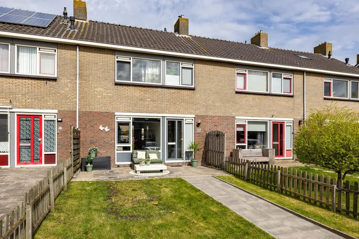 Tussenwoning te koop: Sikko Sjaerdemalaan 49, Nijezijl-Roodhem Ijlst