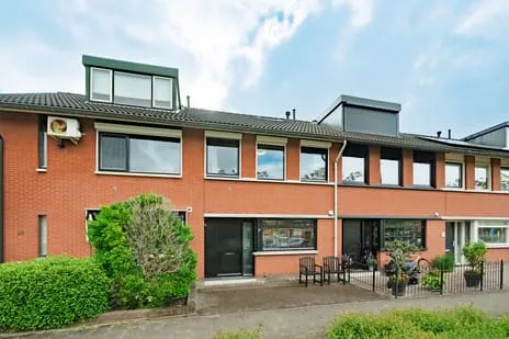 Tussenwoning te koop: Simon Vestdijkhove 18, Hoven-Oost Nieuwegein
