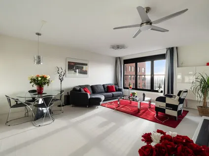 Appartement te koop: Simon Carmiggelthof 87, 'S-Gravenhage