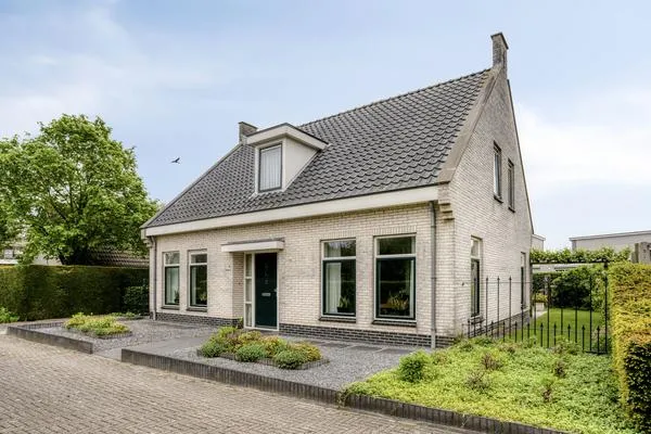 Vrijstaande woning te koop: Simon Carmiggeltlaan 4, Oostmolenpark Kloetinge