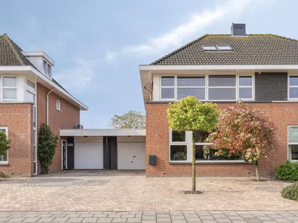 Tussenwoning te koop: Simon Luymesstraat 5, Nieuw-Vossemeer