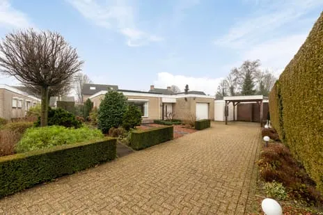 Vrijstaande woning te koop: Simon van den Berghstraat 46, Geffen Geffen