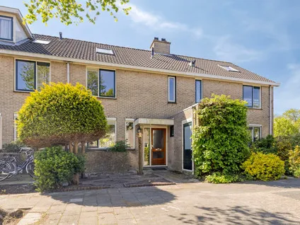 Tussenwoning te koop: Simon Vestdijklaan 12, Oegstgeest