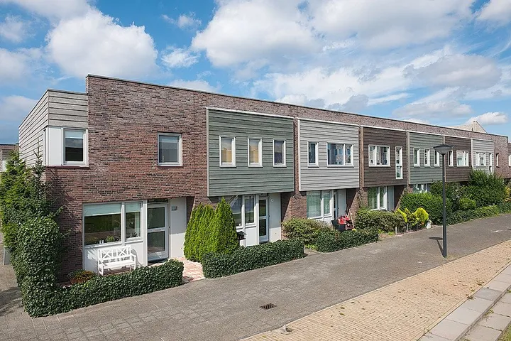 Tussenwoning te huur: Simon Vestdijkstraat 6, Erasmus Veld 'S-Gravenhage