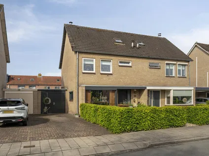 Tussenwoning te koop: Singel 16, ’t Harde Centrum 'T Harde
