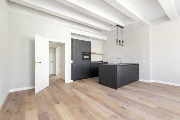 Woning te huur: Singel, Spuistraat-Zuid Amsterdam
