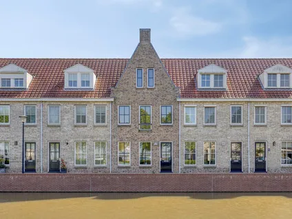 Tussenwoning te koop: Singelkade 30, Middelharnis westplaat Middelharnis