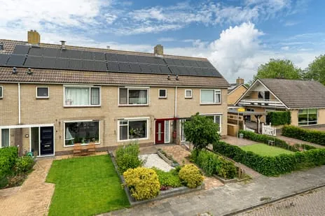 Tussenwoning te koop: Sinia 6, Grou Grou