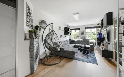 Appartement te koop: Sinjeur Semeynsweg 215, Laakkwartier-West 'S-Gravenhage