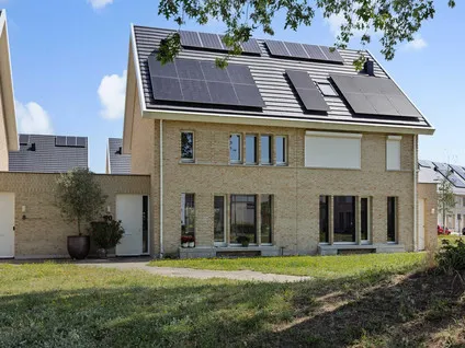 Tussenwoning te koop: Sint-Annaziekenhuislaan 10, Kortfoort Oss