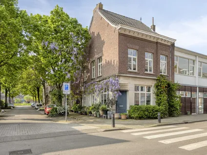 Tussenwoning te koop: Sint Antoniuslaan 35, Sint Maartenspoort Maastricht