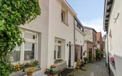Tussenwoning te koop: Sint Hilariusstraat 10, Jekerkwartier Maastricht