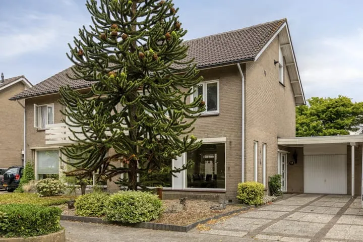 Tussenwoning te koop: Sint Jorisstraat 14, Helvoirt