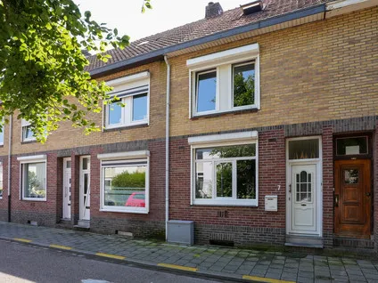 Terraced house for sale: Sint Lambertusstraat 7, Overhoven Sittard