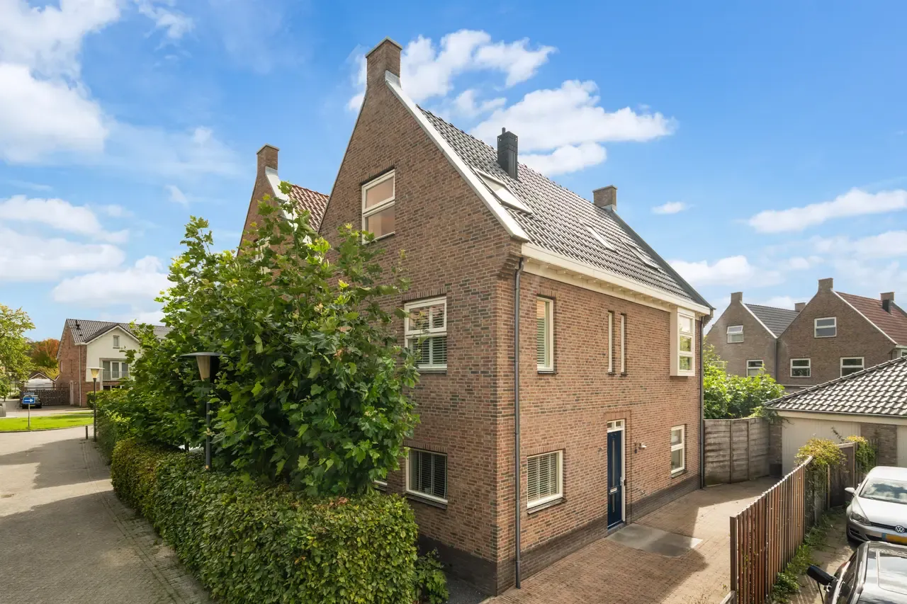 Twee-onder-één-kap te koop: Sint Maarten 9, Zoetermeer