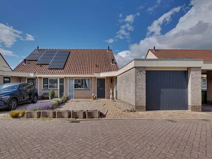 Tussenwoning te koop: Sint Maartenhof 4, Lobith Lobith
