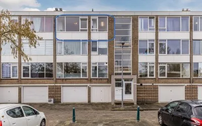 Apartment for sale: Sint-Maartensdijkstraat 56, Pendrecht Rotterdam
