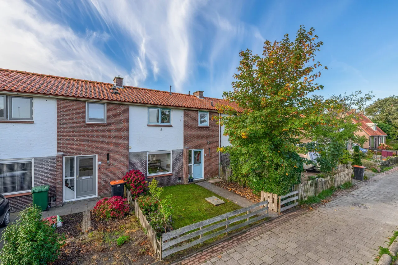 Tussenwoning te koop: Sint Maartensweg 14, Sint Maartensvlotbrug