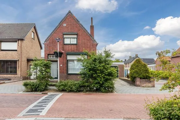 Vrijstaande woning te koop: Sint Martinusstraat 30, Rucphen Rucphen