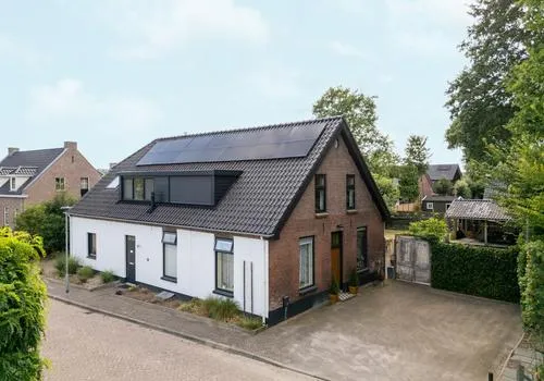Detached house for sale: Sint Martinusstraat 44, Beek Beek