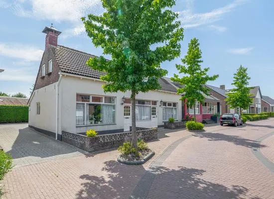 Vrijstaande woning te koop: Sint Odulphusstraat 5, Bakhuizen Bakhuizen