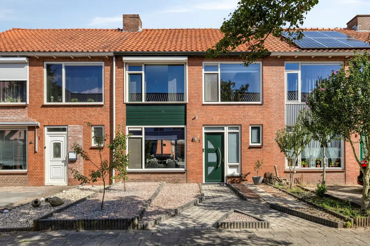 Tussenwoning te koop: Sint Ontcommerstraat 3, Steenbergen (Nb)